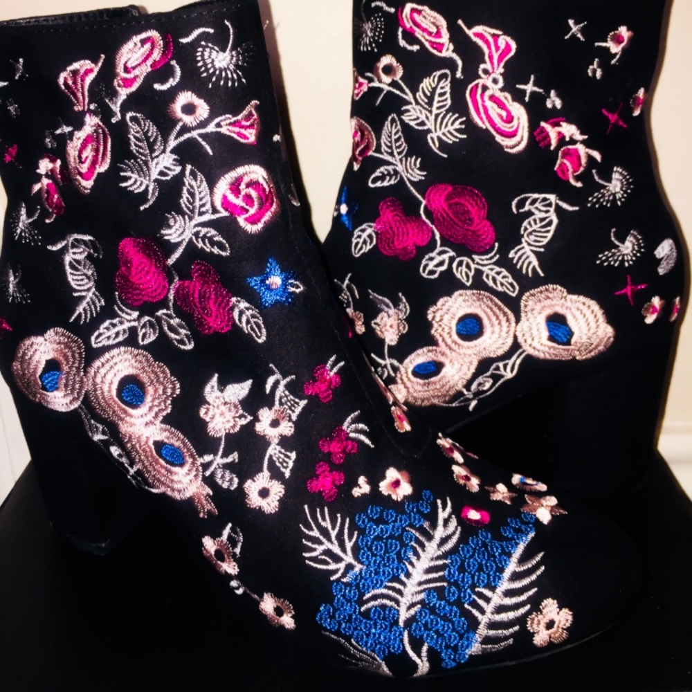 🌺🥀every girl loves booties🥀🌺